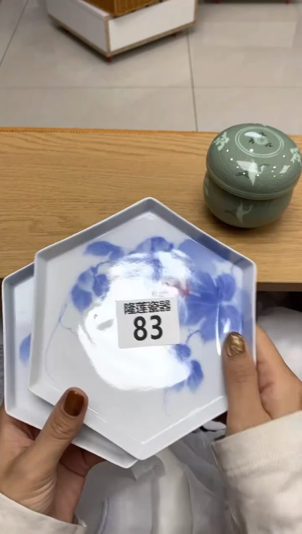 瓷片欣*合隆莲瓷器欢迎大家