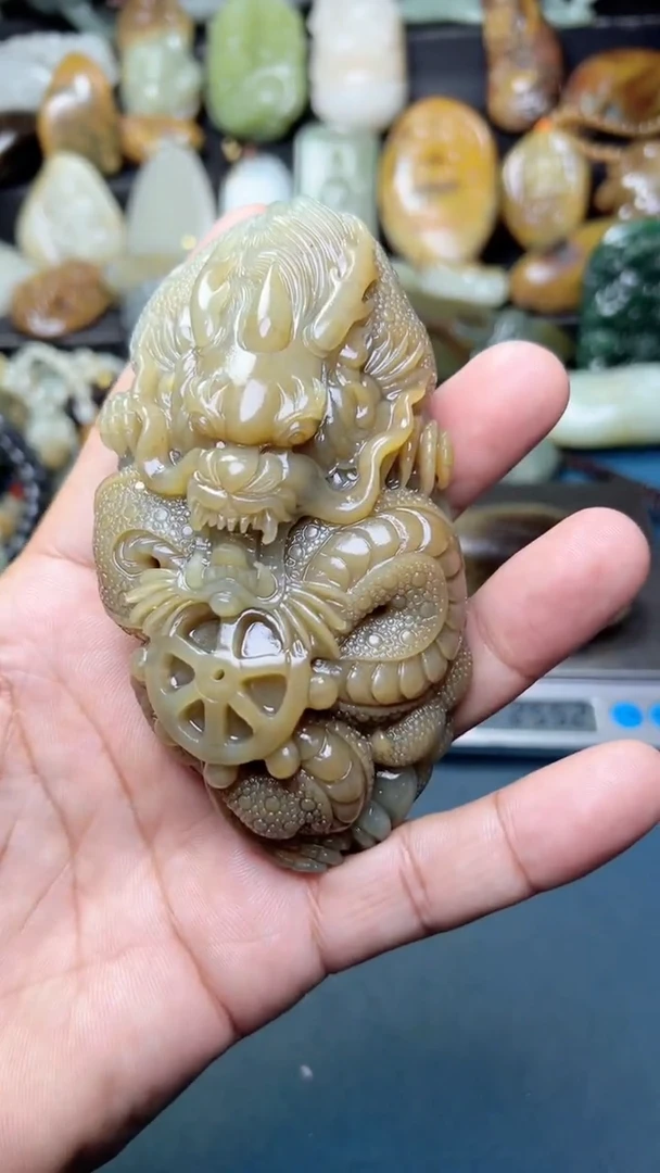 未镶嵌和田玉把件-