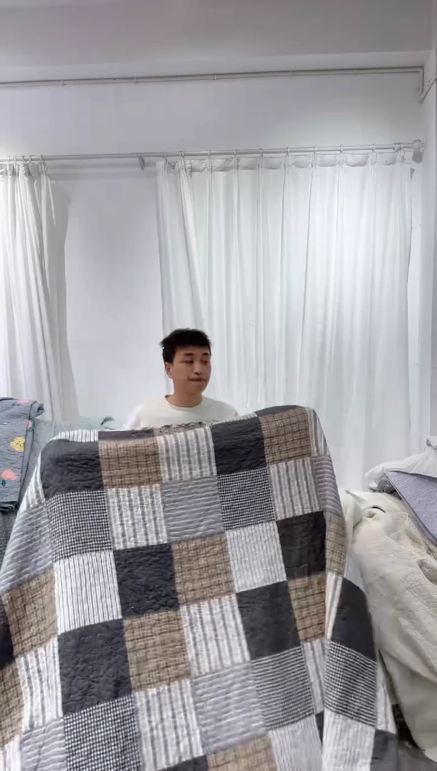 棉230*250纯棉床盖68号脏迹微瑕