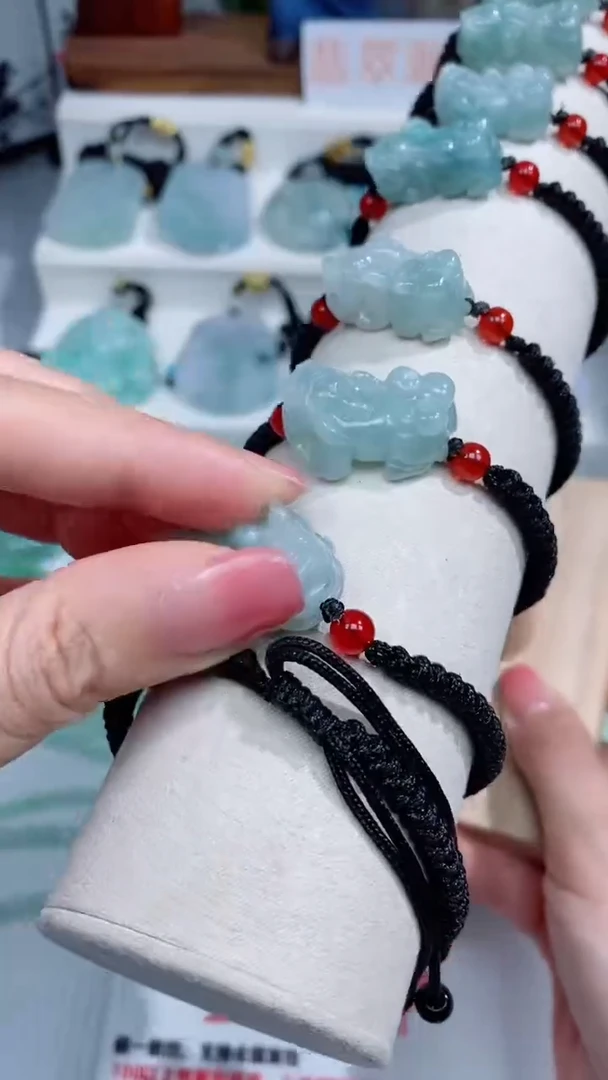 翡翠未镶嵌颈饰手绳吊坠团购多样性发一件