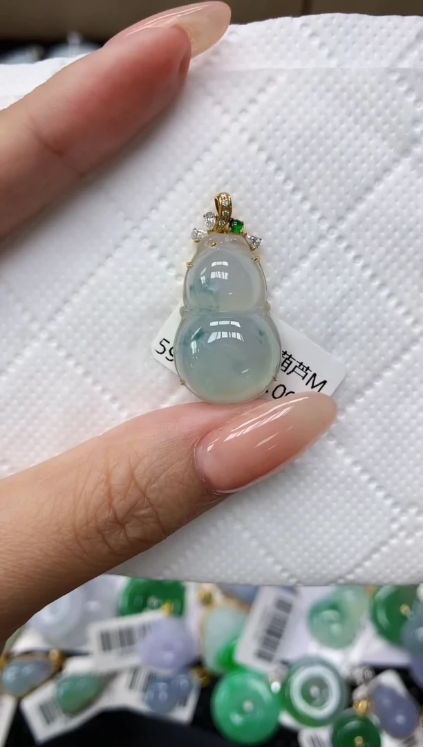 颈饰18K金镶嵌翡翠11111111111