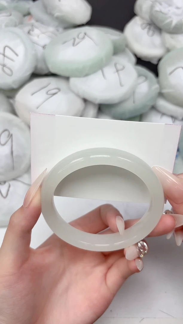 未镶嵌手镯石英质玉93-62.1