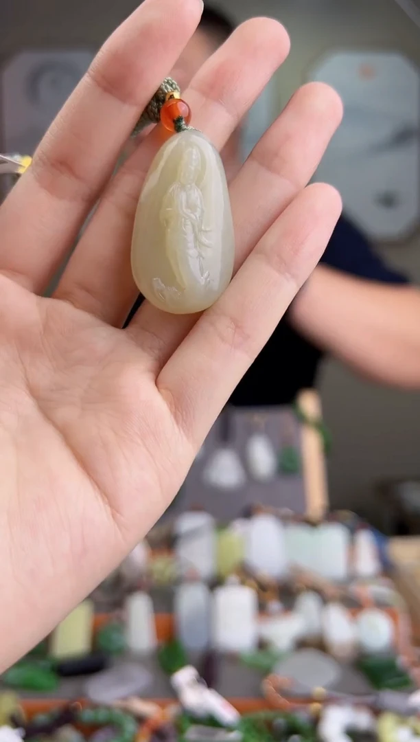 颈饰未镶嵌和田玉一物一证 拍一单发一个