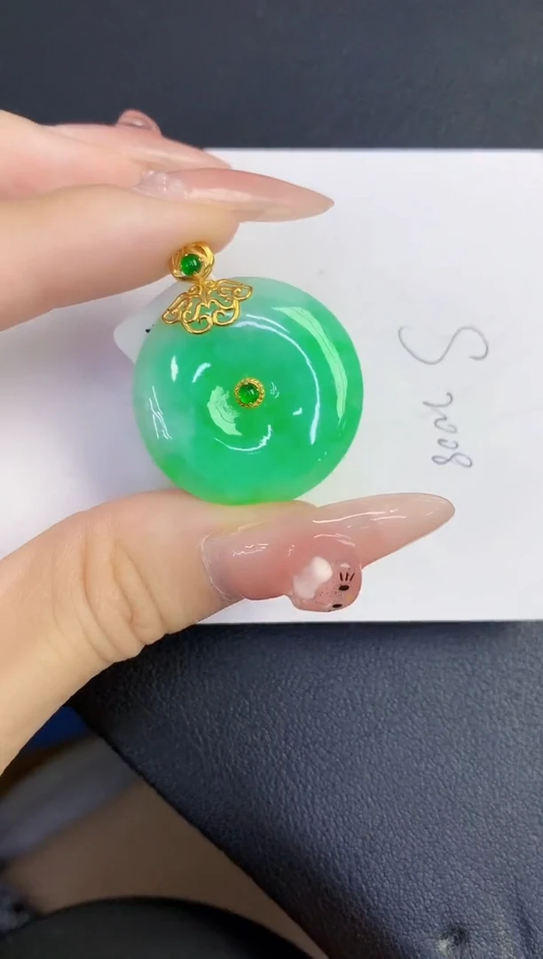 颈饰18K金镶嵌翡翠缅甸天然翡翠A货
