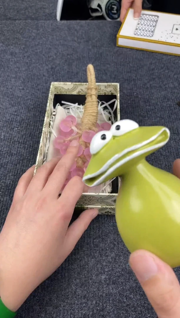 瓷片手工商品，没有品牌