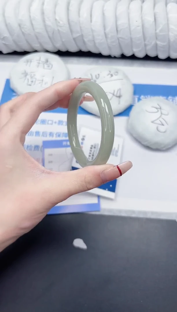 未镶嵌手镯石英质玉70-57.6DY