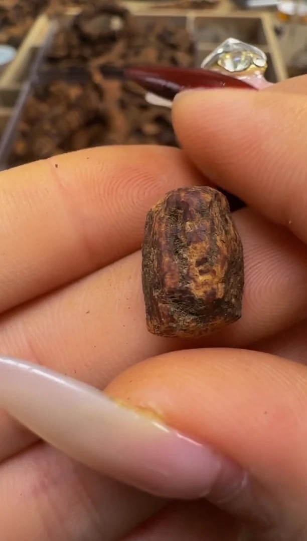 【闪购商品】沉香吊坠越南惠安红土