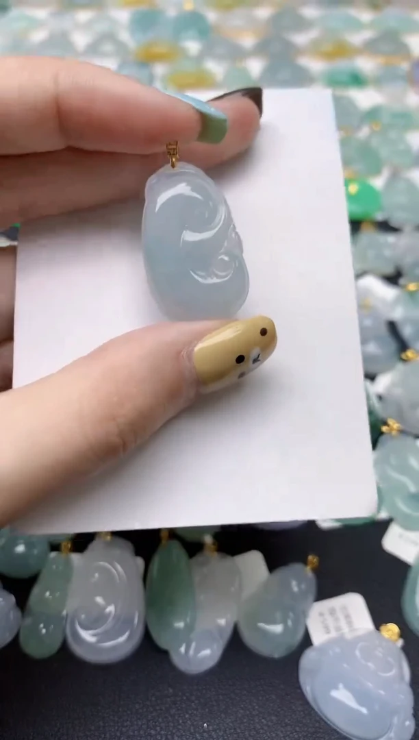 翡翠18K金镶嵌颈饰天然翡翠A货