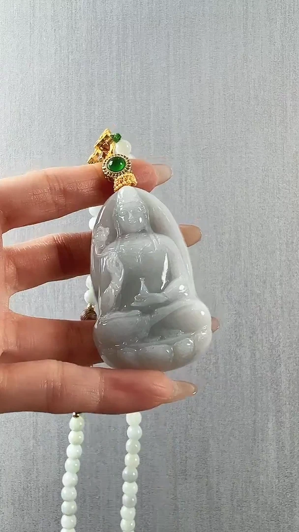 颈饰未镶嵌翡翠素衣观音