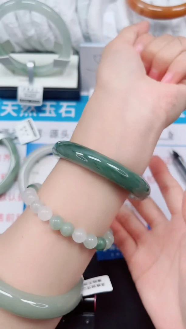 未镶嵌手镯石英质玉228-58/59