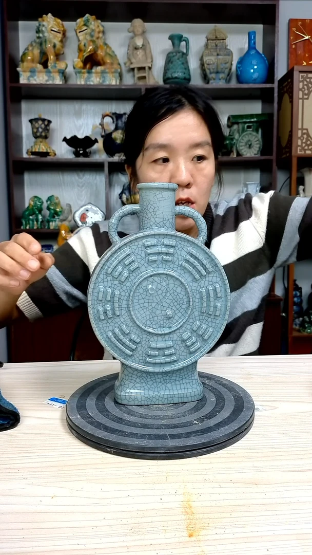 经典精美复古风格瓷器