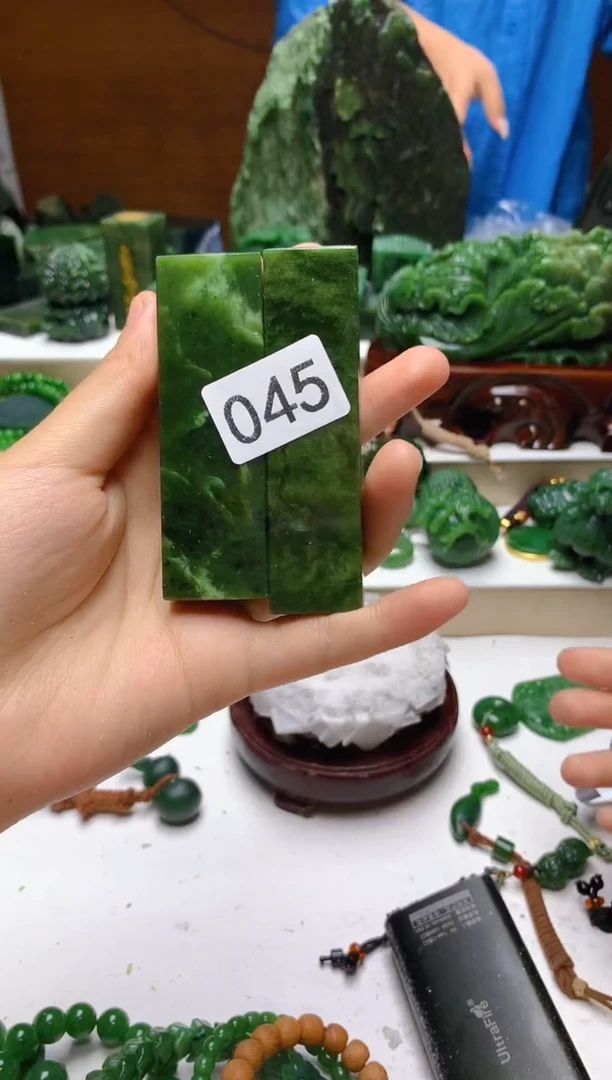 未镶嵌和田玉（碧玉）珠宝半成品有暇