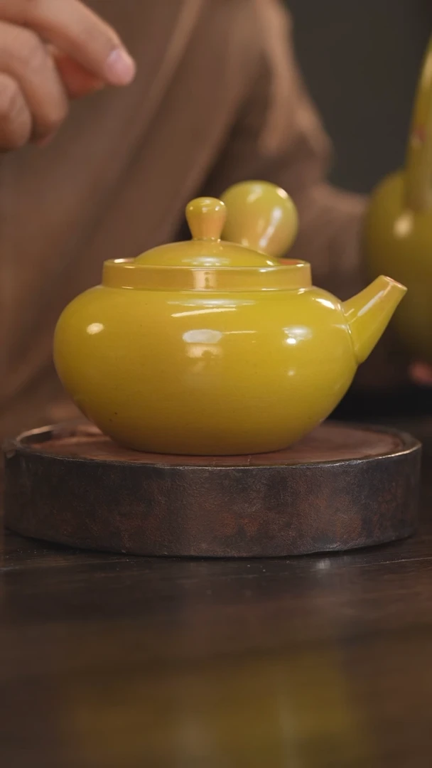 【闪购商品】杯18柴房陶瓷丨黄色侧把煮茶壶