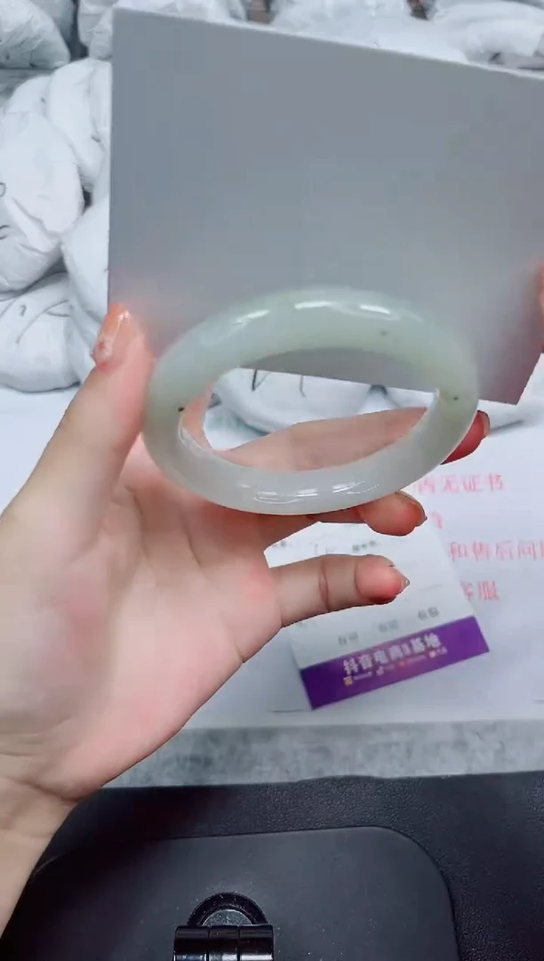 石英质玉手镯未镶嵌81-56