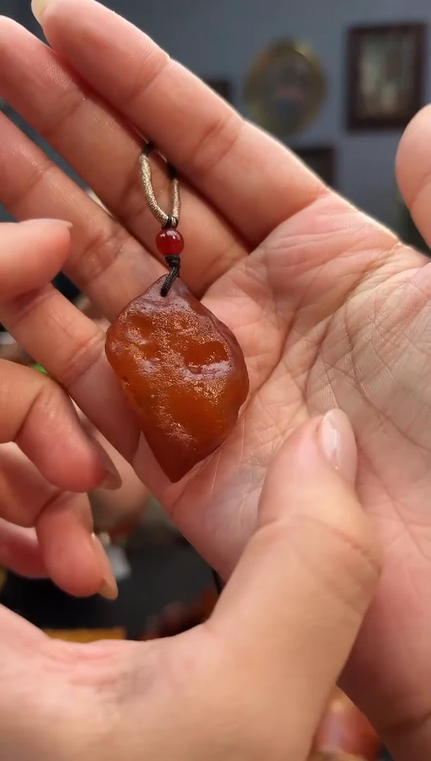 琥珀颈饰未镶嵌吊坠