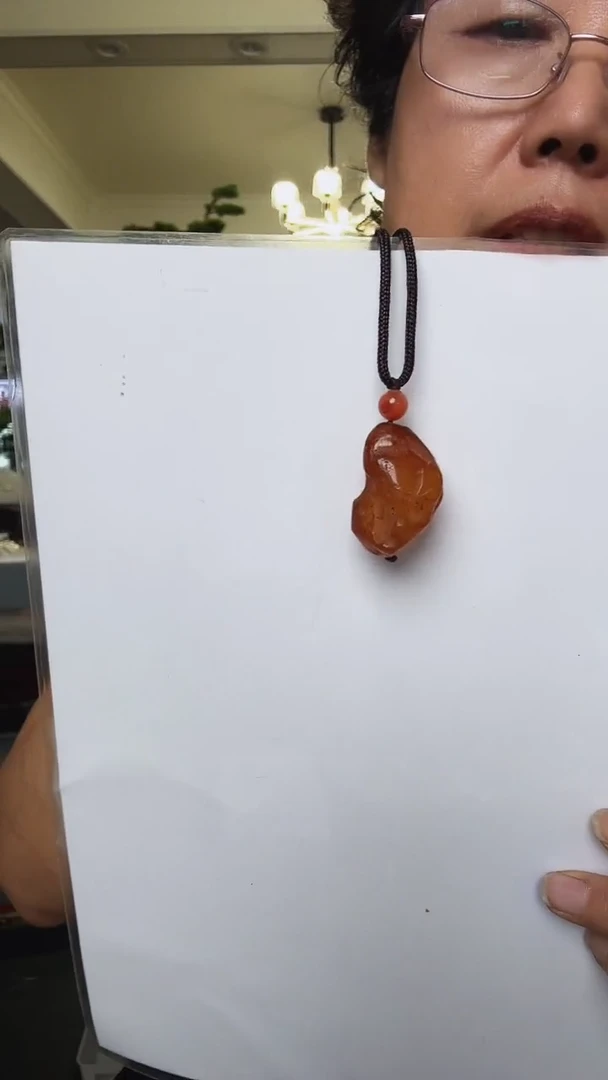 蜜蜡吊坠(赠链)未镶嵌五**霞1