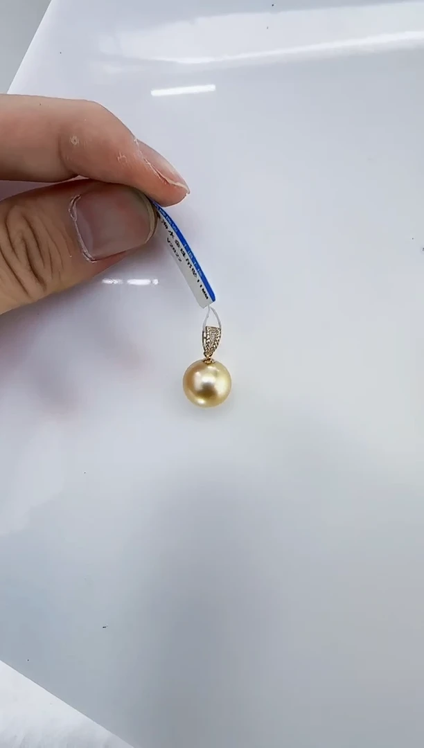 18K金镶嵌海水珍珠DA金珠吊坠11 v2822
