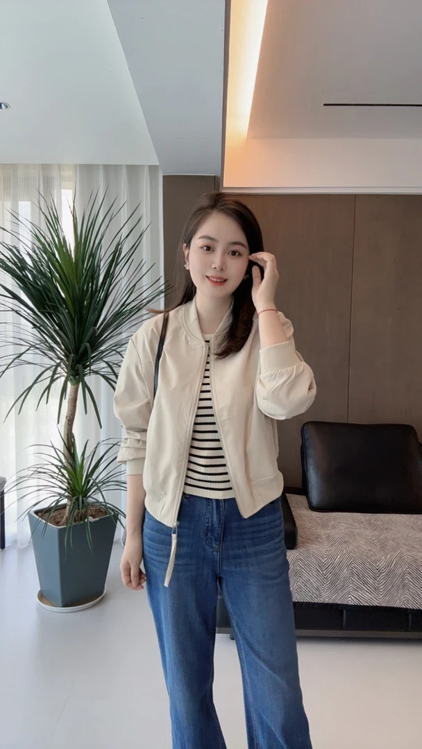 2025年秋季新款高级感棒球服外套女休闲宽松百搭短款夹克上衣