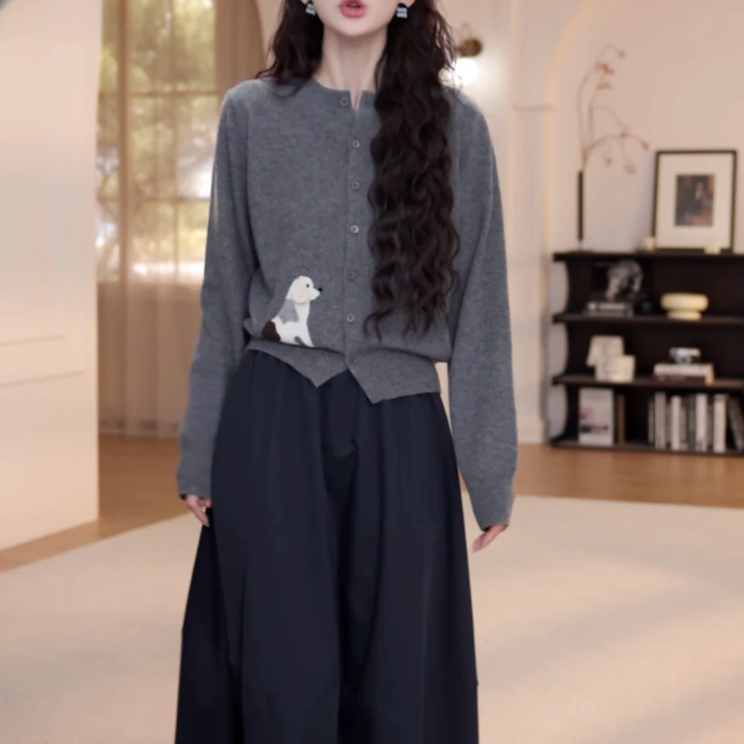 2025早秋新款时尚灰色秋冬气质小狗针织开衫小香风长袖LK2505969