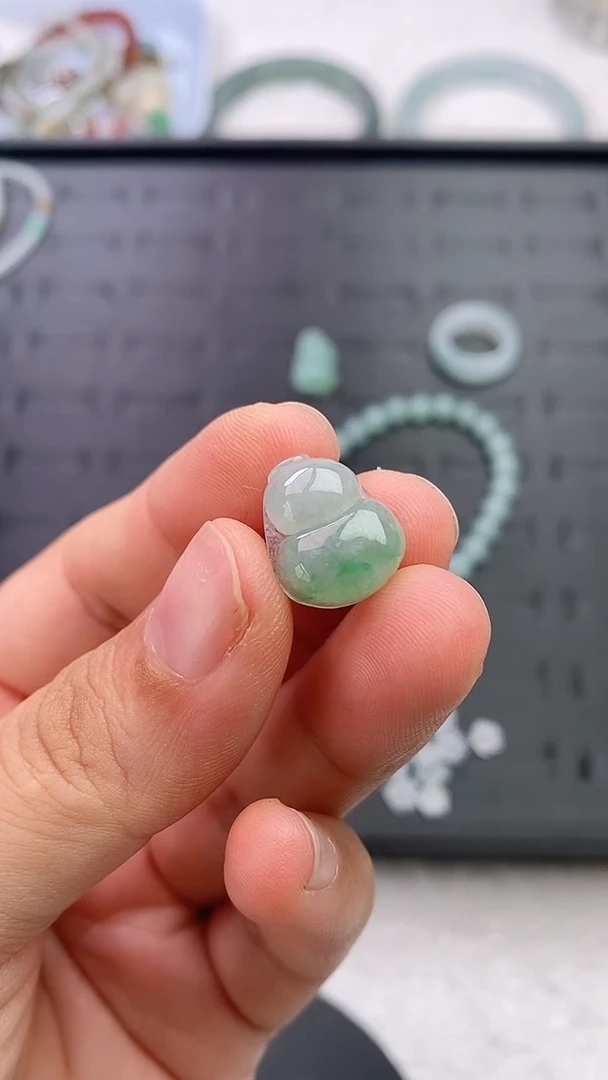 未镶嵌定制翡翠挂件