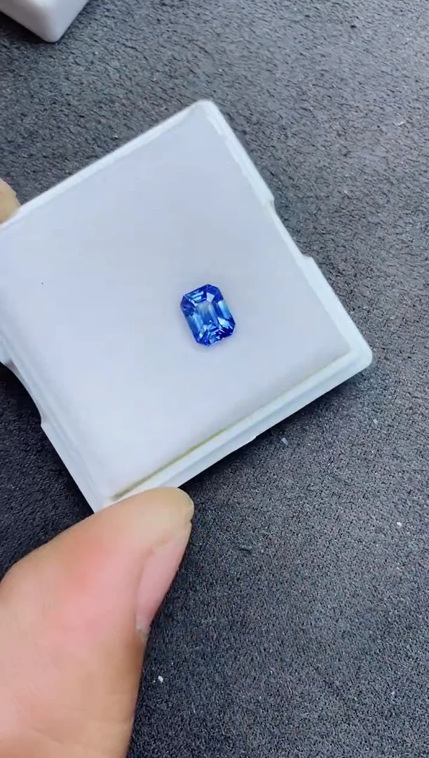裸石蓝宝石1.53ct