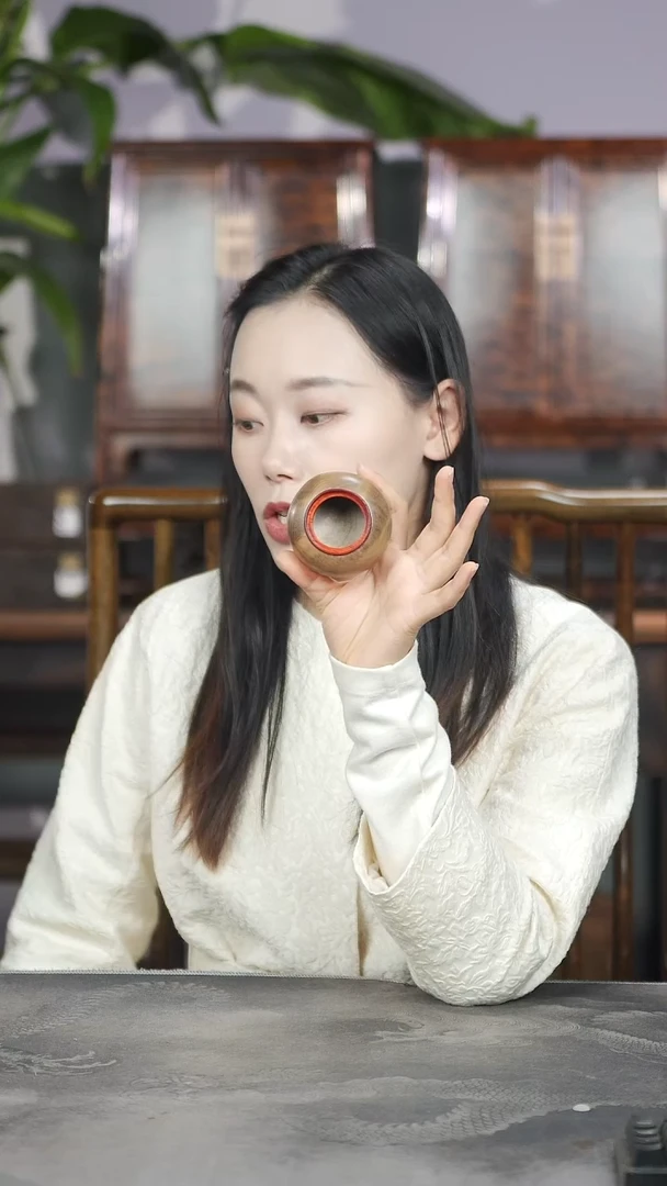 金丝楠东*原木高抛笔筒预售