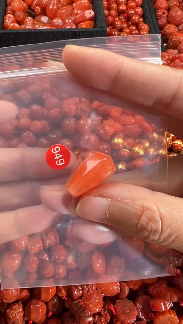 【闪购商品】南红玛瑙颈饰未镶嵌1