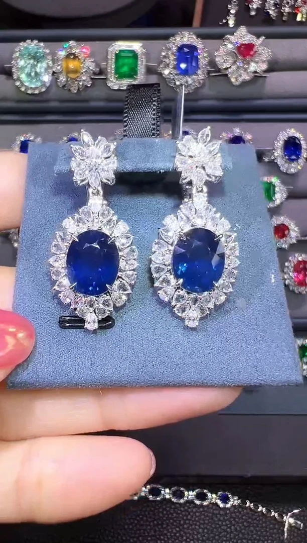 AIGS皇家蓝耳饰蓝宝石18K金镶嵌9.23ct