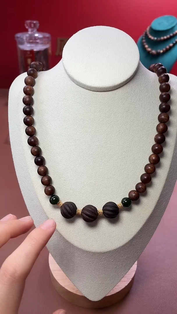 沉香手串沉水越南芽庄白棋08配棋肉扭扭珠三圈