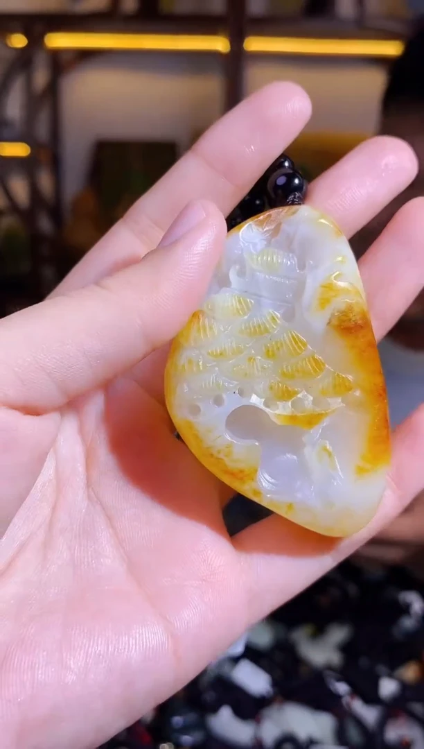 颈饰未镶嵌和田玉1