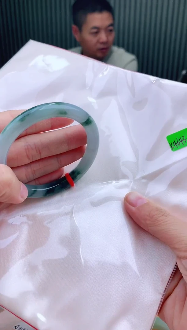 未镶嵌手镯翡翠53+