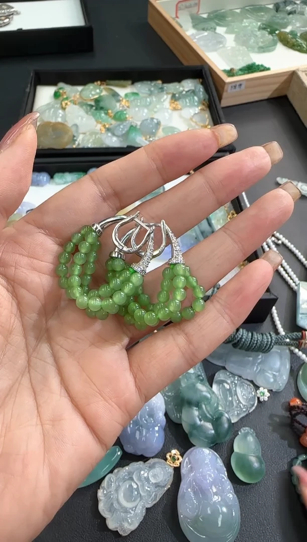 【闪购商品】和田玉耳饰银S925镶嵌250213418