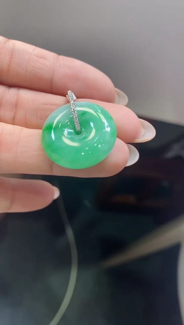 翡翠18K金镶嵌吊坠(不含链)平安扣