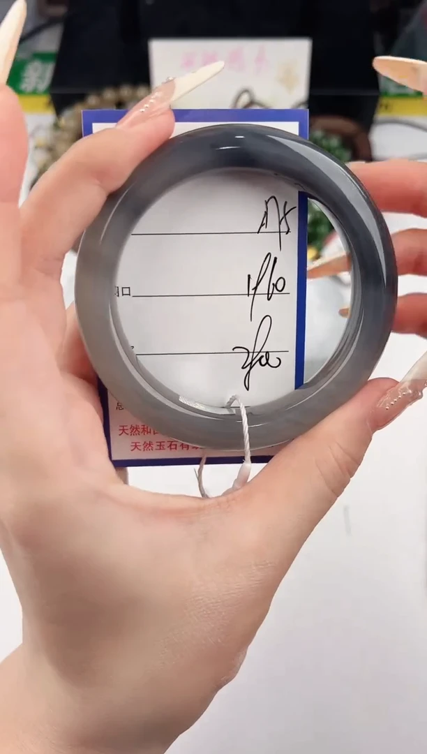 未镶嵌手镯和田玉75颜色微差无瑕疵