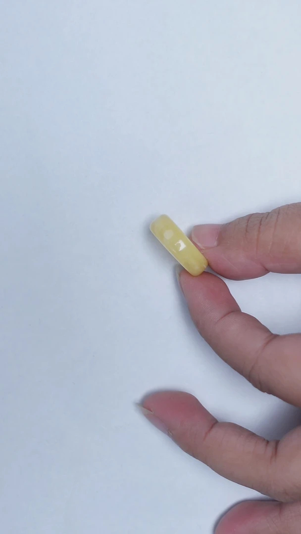 未镶嵌琥珀裸石黄白跑环
