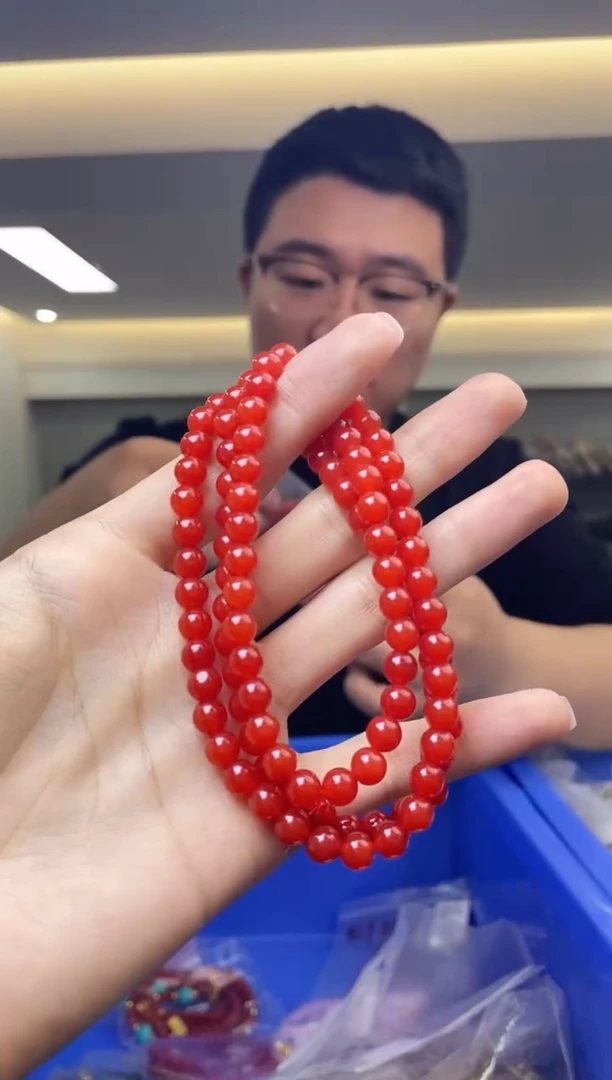 【闪购商品】南红玛瑙`未镶嵌多样性发一件