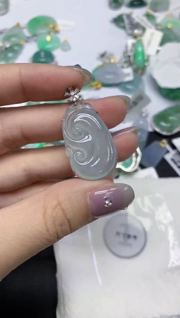 颈饰18K金镶嵌翡翠天然缅甸翡翠A货百元以上9元证书费自理