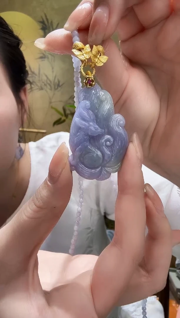 颈饰未镶嵌翡翠吊坠