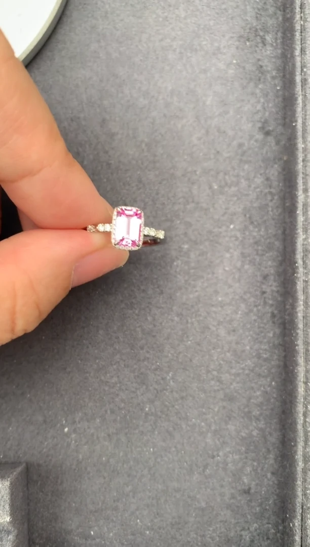 戒指彩色蓝宝石18K金镶嵌1.2ct粉蓝宝 GE 定制