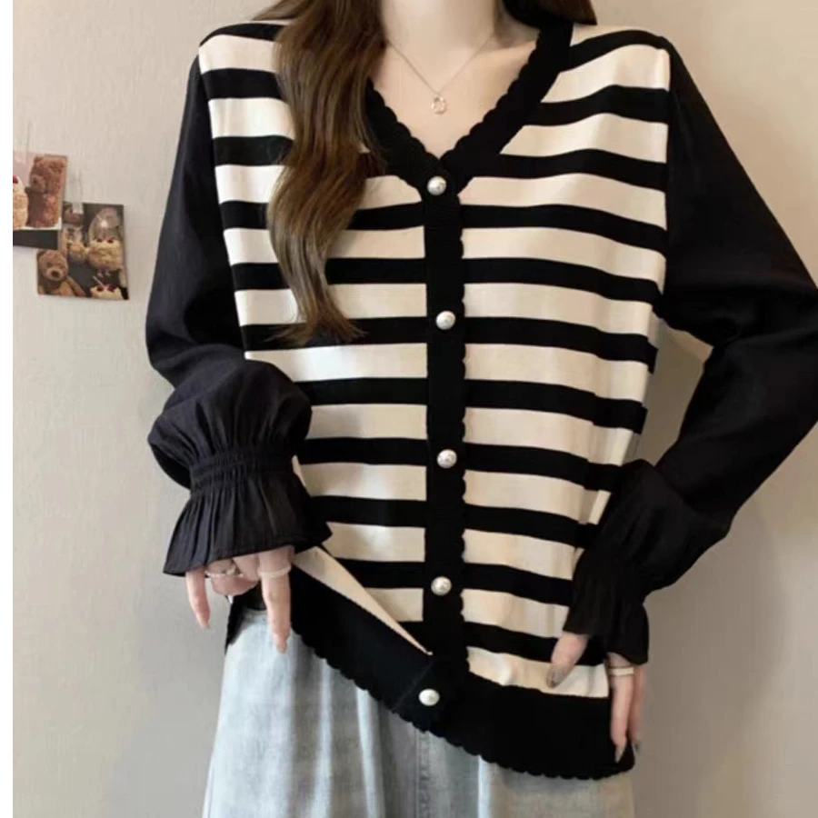 1273大码v领拼接条纹长袖针织开衫女早秋新款时尚减龄显瘦上衣