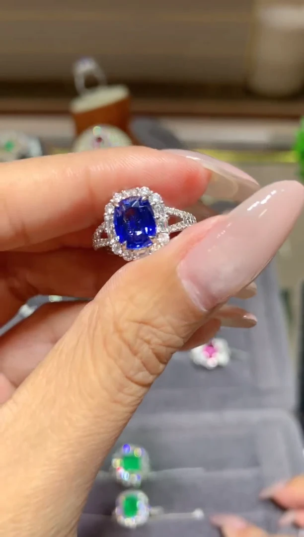 蓝宝石戒指14K金镶嵌2.1CT