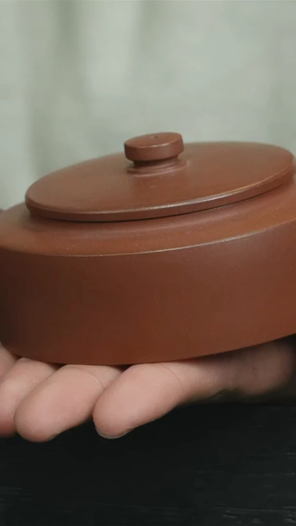 【闪购商品】紫砂茶壶红皮龙光素折肩德钟