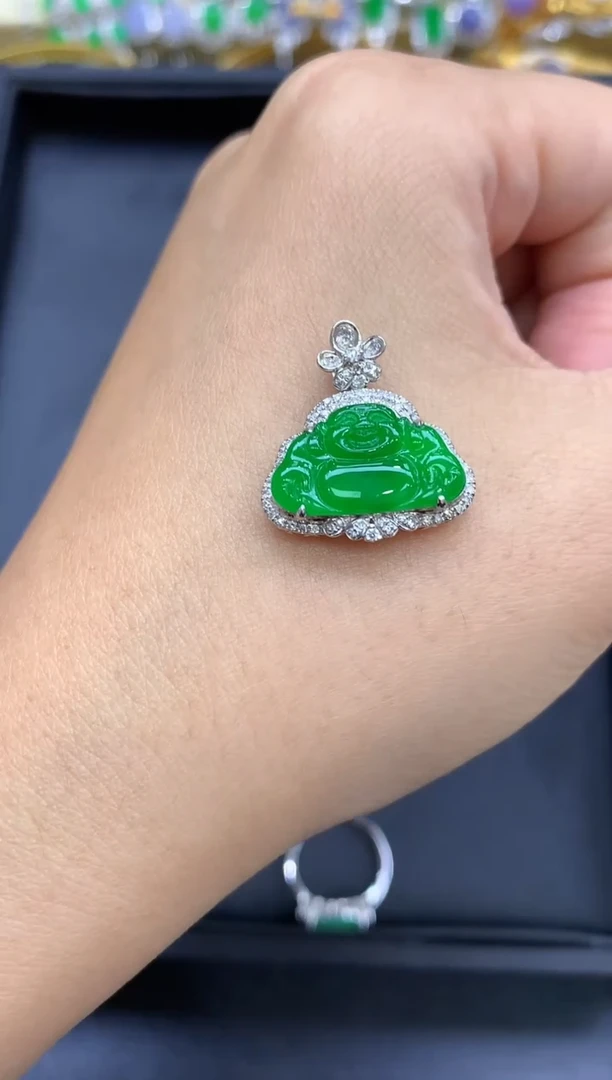 颈饰18K金镶嵌翡翠584-中国好珍宝