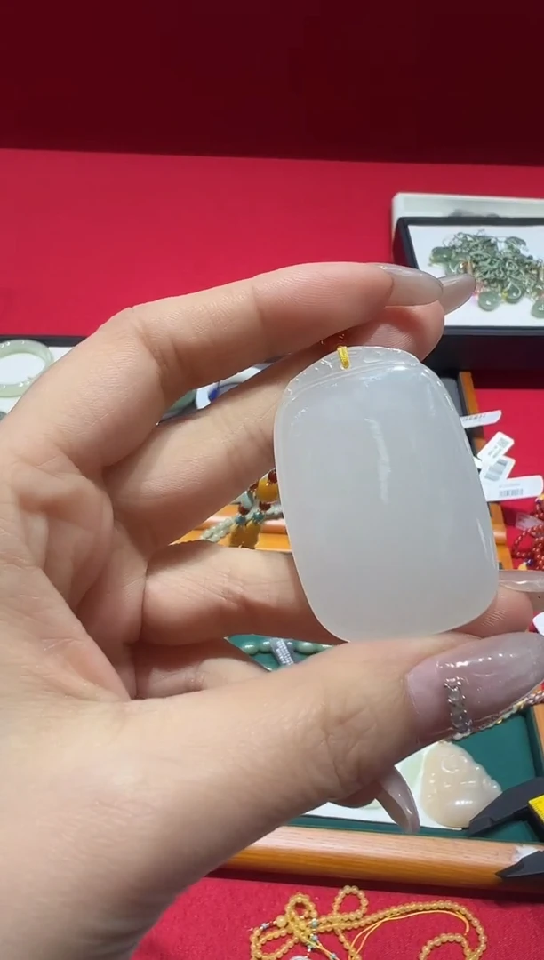 【闪购商品】和田玉颈饰未镶嵌v0018