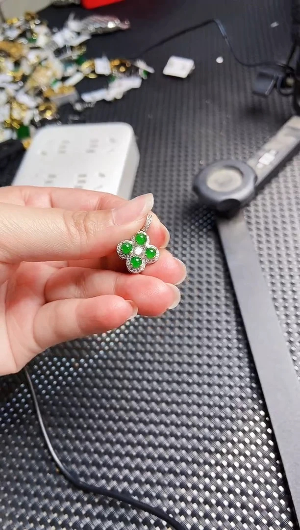 【闪购商品】翡翠吊坠(不含链)未镶嵌11111111