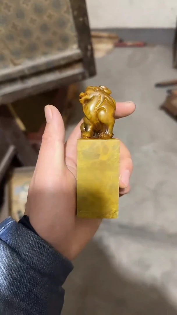 石材老家的一个没坏的摆件