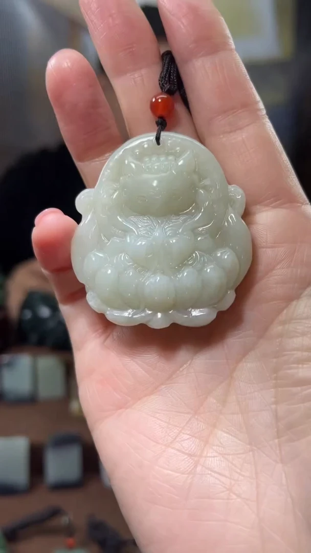 颈饰未镶嵌和田玉`