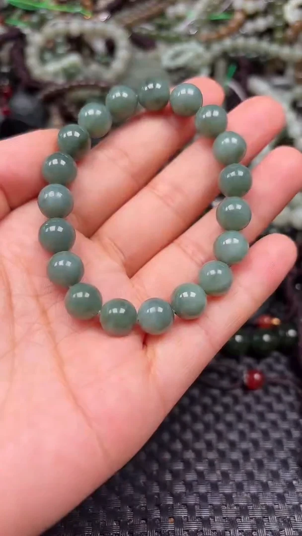 和田玉未镶嵌颈饰1