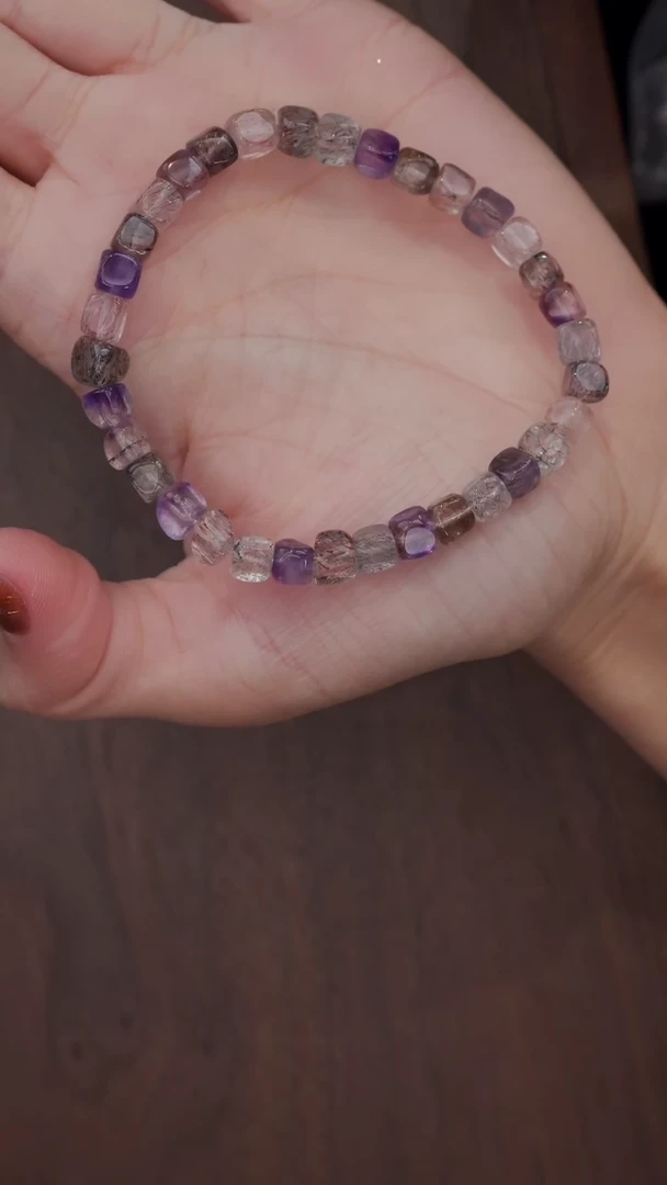 【闪购商品】水晶手串未镶嵌超七方块5m