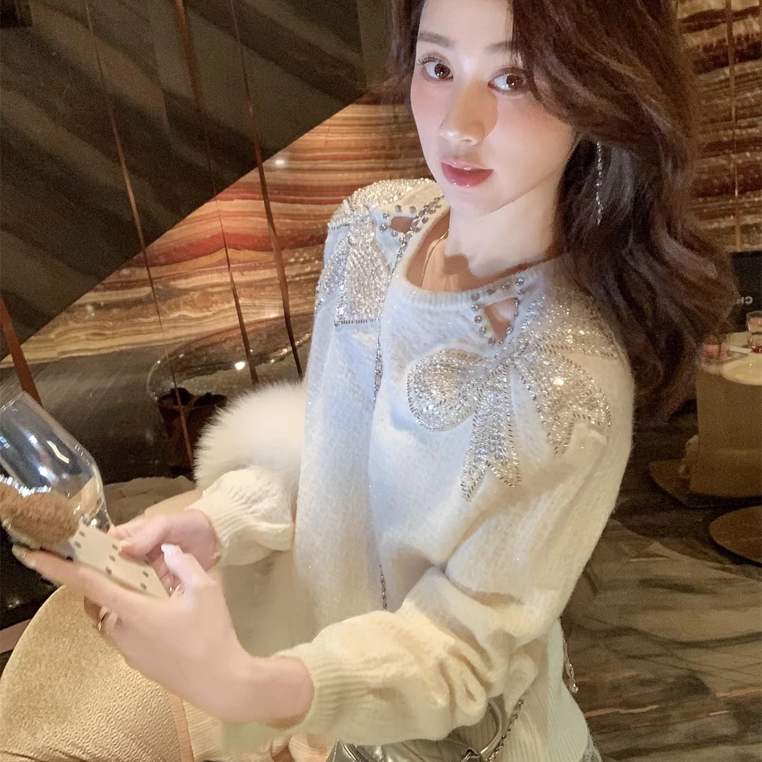 鱼兔子的兔子「千金流年」小香风镂空设计针织衫女新款宽松上衣气质